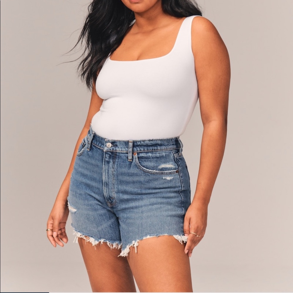 4 Inch Mom Shorts